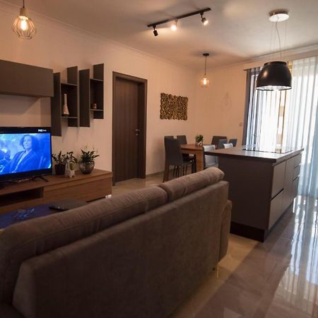 Msiebah Court San Gwann Modern Apt Near Sliema And St Julians Luaran gambar
