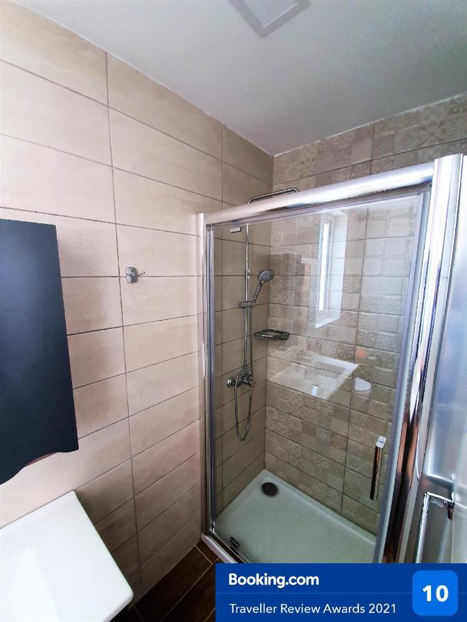 Msiebah Court San Gwann Modern Apt Near Sliema And St Julians Luaran gambar